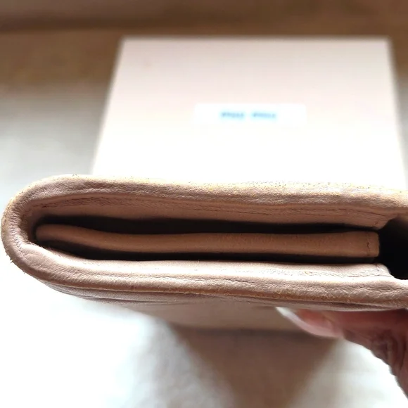 Miu Miu Beige Quilted Women's Wallet - Picture 5 of 6